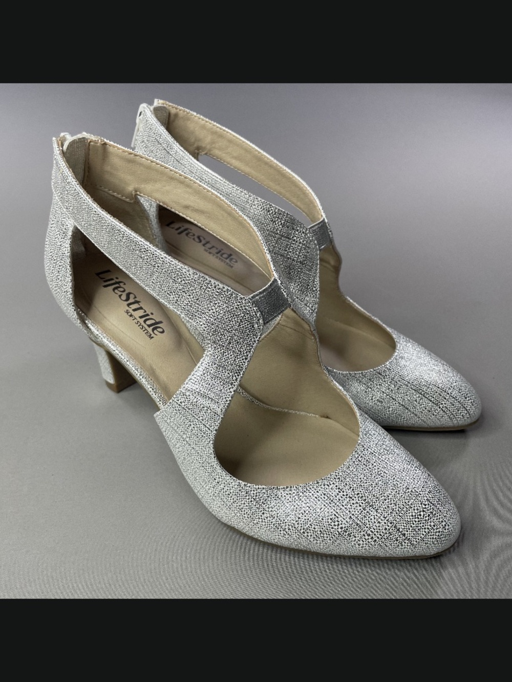 NEW Life Stride Shoes Womens 7 silver Giovanna 2 heels cocktail classic